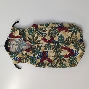 Hilo Hattie Hawaiian button down shirt